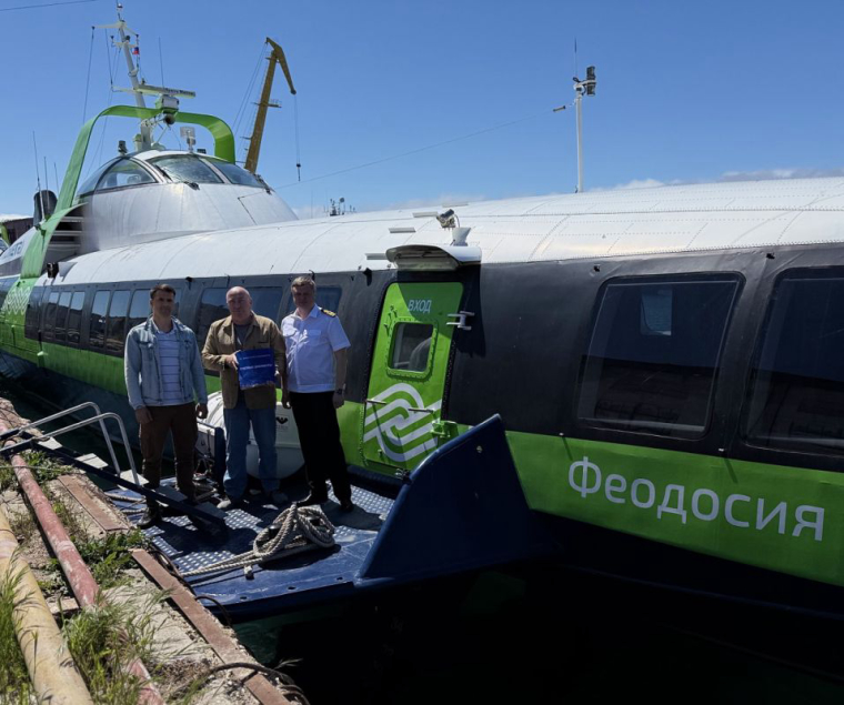 Рассекает волны и вмещает свыше 100 пассажиров: в Крыму завершено строительство скоростного судна "Феодосия"