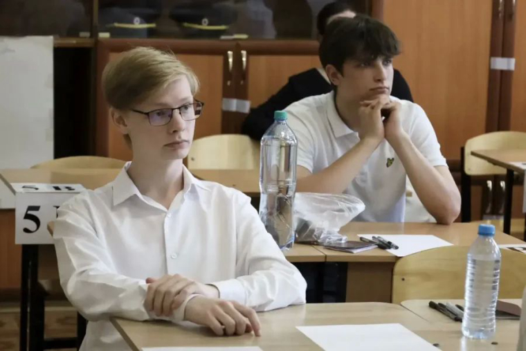 Более 1500 севастопольских выпускников написали ЕГЭ по математике