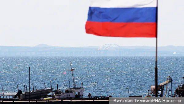 Решение третейского суда в Гааге закрепляет статус Азовского моря как внутреннего моря России, а именно это закрывает данную акваторию для иностранных военных кораблей, заявил газете ВЗГЛЯД депутат Госдумы Андрей Колесник