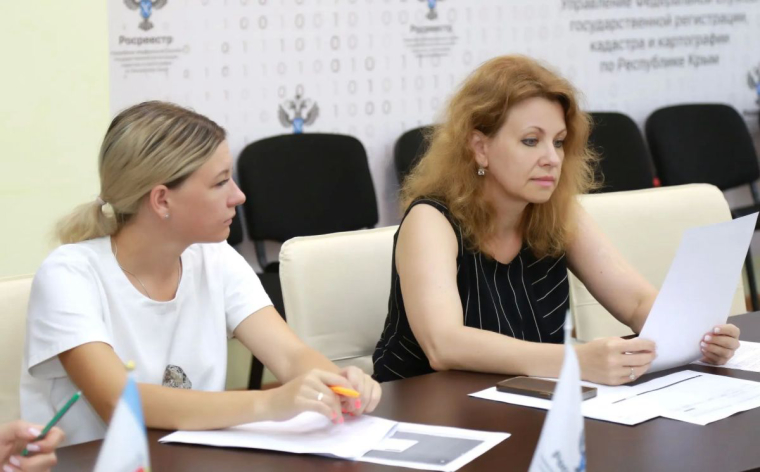 В КРЫМСКОМ РОСРЕЕСТРЕ ПОРЕКОМЕНДОВАЛИ НОТАРИУСАМ ПОЛЬЗОВАТЬСЯ НАЦИОНАЛЬНОЙ СИСТЕМОЙ ПРОСТРАНСТВЕННЫХ ДАННЫХ