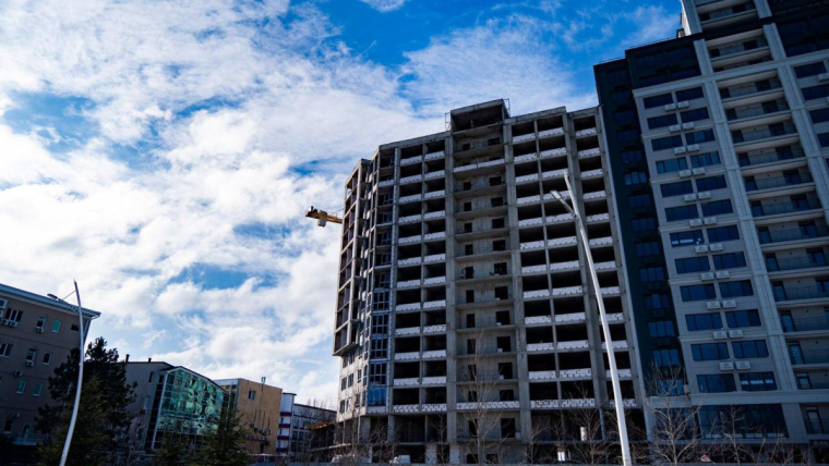 В Алуште обманутым дольщикам выплатили 52,5 млн рублей